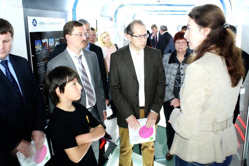 Фото к «Поезд Инноваций» — интересно и школьнику и министру!