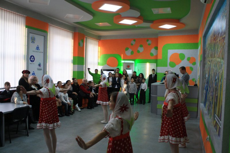 Фото к В новый год с песнями и танцами на «Атомной елке»