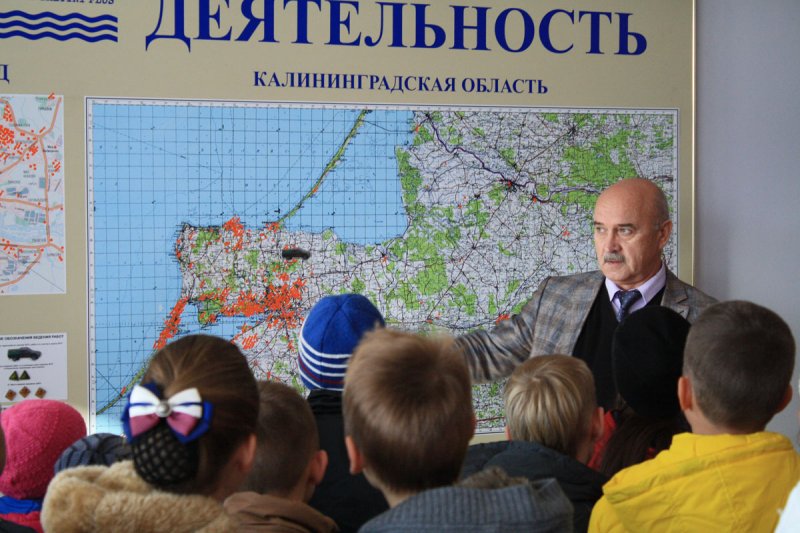 Фото к Где не отругают за найденный патрон и похвалят за разбитую лампу?