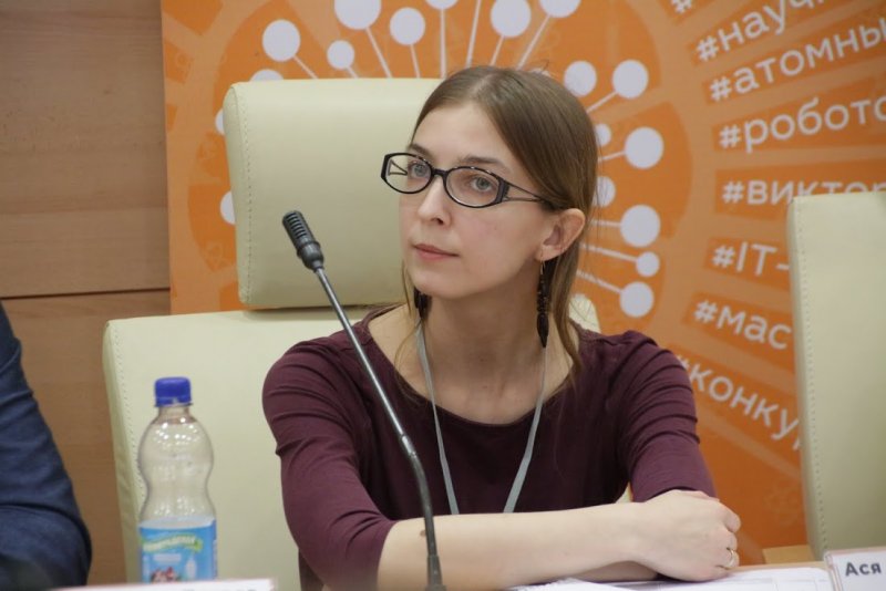 Фото к Около 4000 калининградцев стали участниками Фестиваля популярной науки «Грани будущего: рисует Калининград»